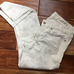 Gap White Denim Jeans in Floral